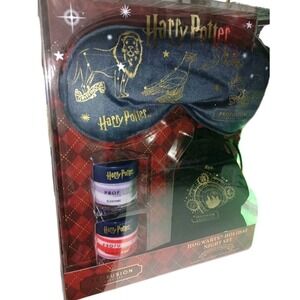 Profusion Cosmetics Harry Potter Holiday  Hogwarts Holiday Night Set NIB
